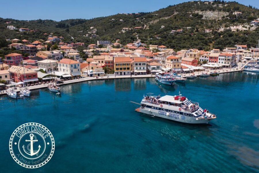 From Benitses/Lefkimmi: Paxos, Antipaxos & Caves Day Cruise - Boat life on Corfu Cruises: bar, Wi‑Fi, crowding, and crew energy